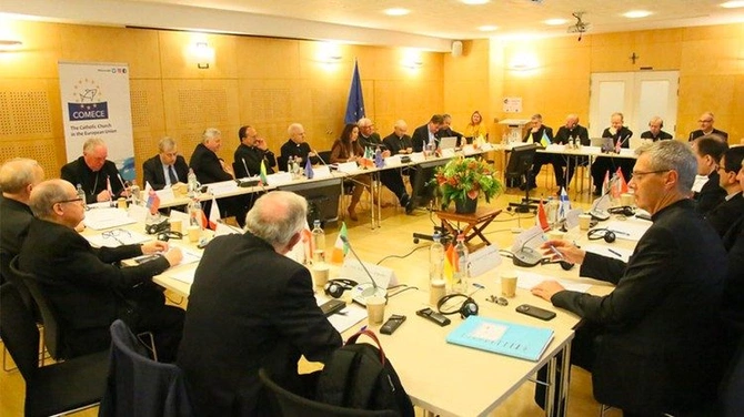 Biskupi UE apelują o przeciwdziałanie nienawiści antychrześcijańskiej