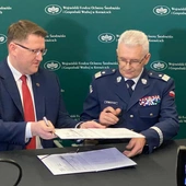 Katowice. Nowe hybrydowe radiowozy dla śląskiej Policji dzięki wsparciu WFOŚiGW