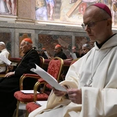 Przekazywać nadzieję – ostatnie rozważanie bp. Vardena podczas papieskich rekolekcji