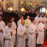 Pomogą rozdawać Komunię Świętą