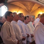 Pomogą rozdawać Komunię Świętą