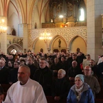 Pomogą rozdawać Komunię Świętą