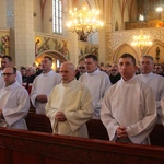 Pomogą rozdawać Komunię Świętą