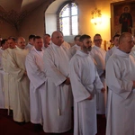 Pomogą rozdawać Komunię Świętą