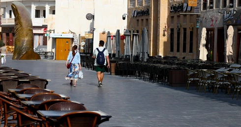 Opustoszałe ulice w stolicy Kataru, Dosze