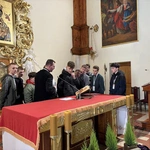 Pragną znać liturgię