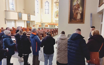 Rodzice zawierzyli się opiece przybranego rodzica Jezusa – św. Józefa. 