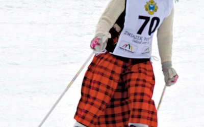 – To dodatkowa atrakcja dla turystów – zobaczyć górali na ludowo nawet na stoku narciarskim – śmieje się jedna z zawodniczek.