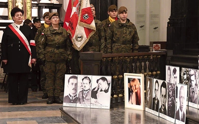 Msza św. w archikatedrze warszawskiej to inicjatywa Społecznego Komitetu Obchodów Narodowego Dnia Pamięci Żołnierzy Wyklętych.