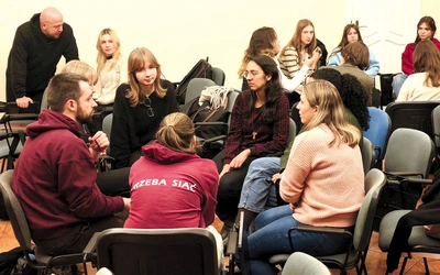 Ks. Pytlakowski podkreślił, że projekt  ma być  wspólnym dziełem,  opartym na współodpowiedzialności. Kolejne  spotkanie  zostało zaplanowane na 15 kwietnia o godz. 19.