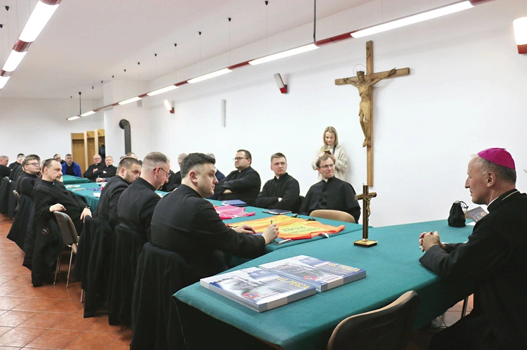 Spotkanie odbyło się w sali konferencyjnej Kurii Diecezji Radomskiej.