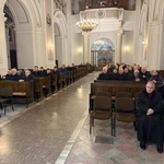 Kapłani u źródła