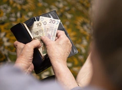 Badanie: co czwarta kobieta nie ma żadnych oszczędności