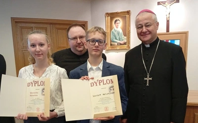 Nikodem Matlak z Pierśćca najlepszy w Wojewódzkim Konkursie Wiedzy Biblijnej