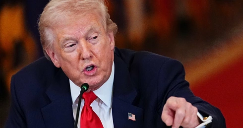 Trump zapowiada silne uderzenie na Iran