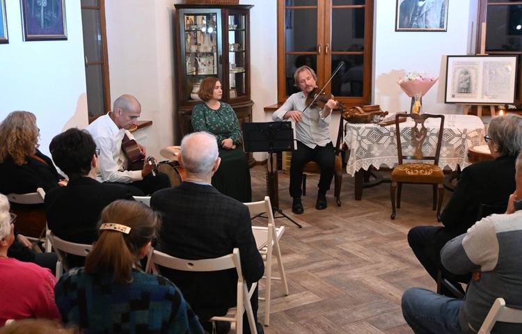 Czernice Borowe. Upamiętnienie Stanisława Chełchowskiego