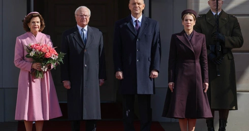 Rozpoczęła się oficjalna wizyta w Polsce króla Szwecji Karola XVI Gustawa i królowej Sylwii