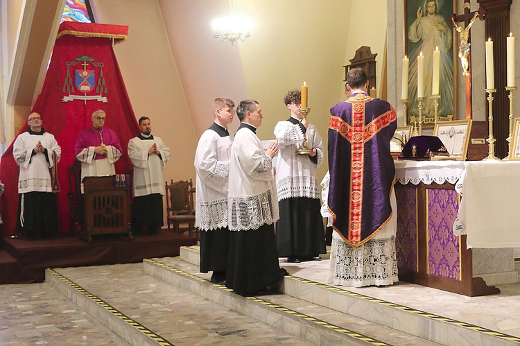 Uroczystość odbyła się w Kaplicy Miłosierdzia Bożego w parafii Matki Bożej Królowej Polski w Elblągu.
