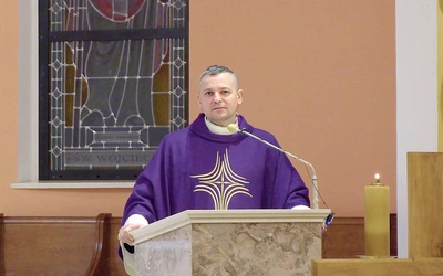 Można dołączać indywidualnie lub wspólnotowo. Plan celebracji na www.diecezja.gda.pl.