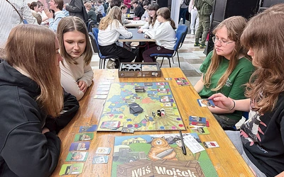 Najlepsi gracze zmierzą się w finałach z uczniami z całego kraju.