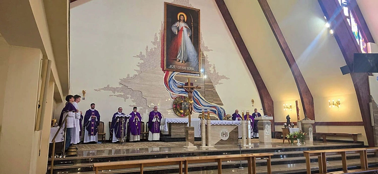 Podczas Mszy Świętej modlono się w intencji członków wspólnoty oraz ich rodzin.