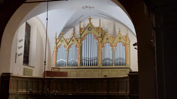 Golgota muzyką rysowana