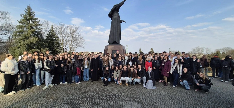 Chciejcie więcej niż tylko zdanej na 100 procent matury - patrzcie w górę
