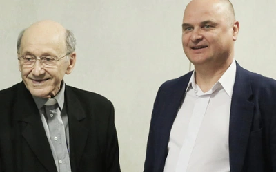 Całość stworzenia w dwóch egzemplarzach