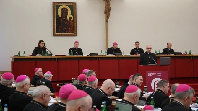 Episkopat o bieżących sprawach Kościoła w Polsce 