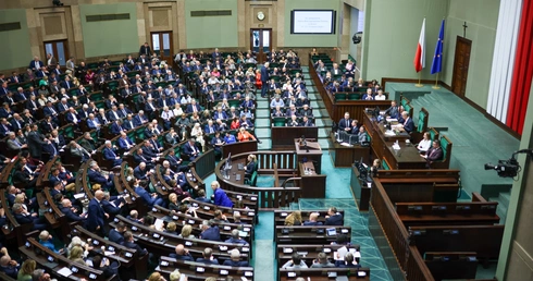 Sejm uchwalił ustawę likwidującą Centralne Biuro Antykorupcyjne