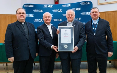 Medal Signum Universitatis dla ks. prof. Henryka Witczyka