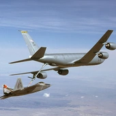 "WSJ": pięć amerykańskich tankowców powietrznych uszkodzonych w irańskim ataku w Arabii Saudyjskiej