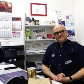 Doktor Wojciech Pałasz - zdobywca tytułu Hipokrates 2025 w powiecie cieszyńskim.