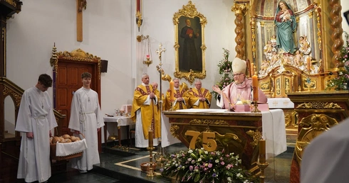 Jubileusz świeżym chlebem pachnący