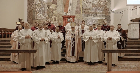 Dziewięciu kandydatów weszło w służbę słowa