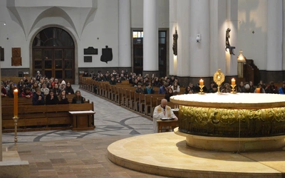 Msza św. rekolekcyjna dla młodzieży