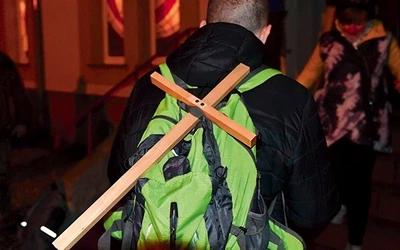 Cisza, noc i 40 km, czyli zaproszenie na Ekstremalną Drogę Krzyżową