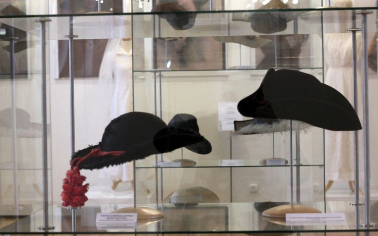 Parada kapeluszy o historycznej duszy. Wystawa w Muzeum w Raciborzu