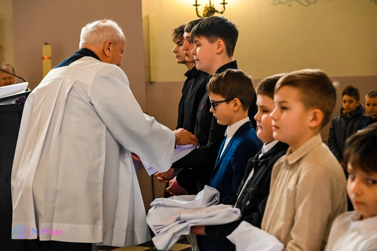 Nowi ministranci w Piątku