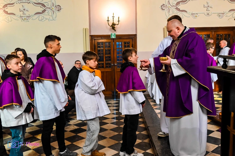 Nowi ministranci w Piątku