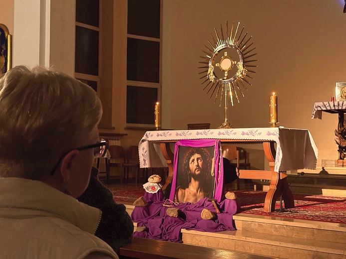 Dla wielu pań wyjątkowymi momentami były adoracja Najświętszego Sakramentu, modlitwa wstawiennicza i osobiste błogosławieństwo.