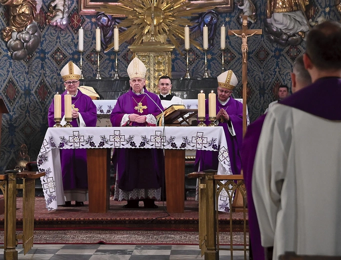 Eucharystia w Kościele Matki Bożej Bolesnej i św. Wojciecha w Opolu.