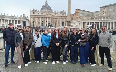 Przez trzy dni 14 uczniów ciechanowskiego „Staszica” poznawało Watykan i stolicę Włoch. 