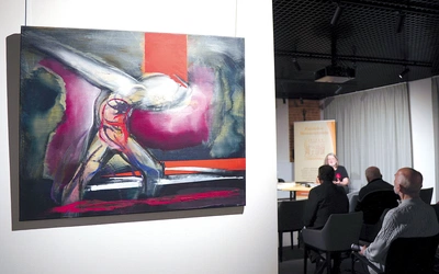 Artysta tworzy zarówno prace abstrakcyjne,  jak i zbliżające się do realizmu. Studiował w PWSSP  we Wrocławiu. Dzieła, które w ramach pracy dyplomowej prezentował w 1984 r. w Kolegiacie Świętego Krzyża, zostały zarekwirowane przez SB. Obecnie jeszcze  do kwietnia można oglądać twórczość malarza w katedrze wrocławskiej.