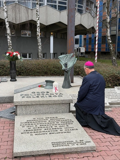 Wizyta abp. Andrzeja Przybylskiego w Ogólnopolskim Stowarzyszeniu Rodzina Policyjna 1939 r.