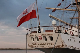 „Dar Młodzieży” wypłynął do Stanów Zjednoczonych