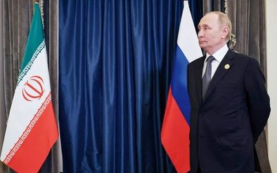 Moskwa patrzy na wojnę z Iranem z niepokojem, a zarazem… licząc zyski z drożejącej ropy