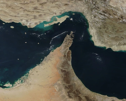 Iran: Rozważamy opłaty dla statków przepływających przez cieśninę Ormuz