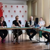 Wojna rani podwójnie