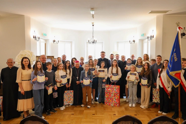 Jubileuszowe XXV Dni Patrona w ZS w Dzikowcu